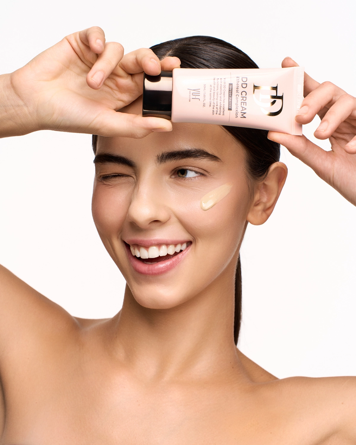 Тонувальний DD-крем SPF 50+ PA++++ YU.R Skin Solution DD Cream 50 мл (MEDIUM)